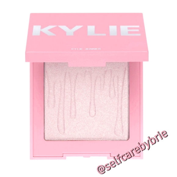 KyLight Pressed Illuminating Highlighting Powder in "Princess Please" - Picture 1 of 12